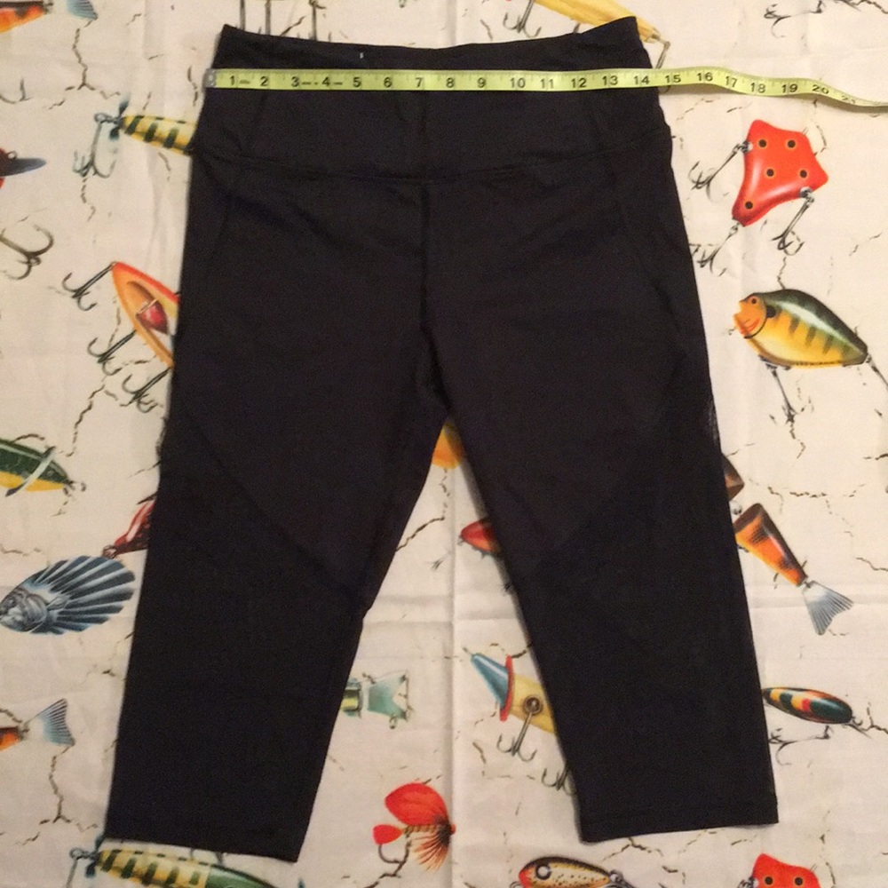 Victoria Secret black crop leggings